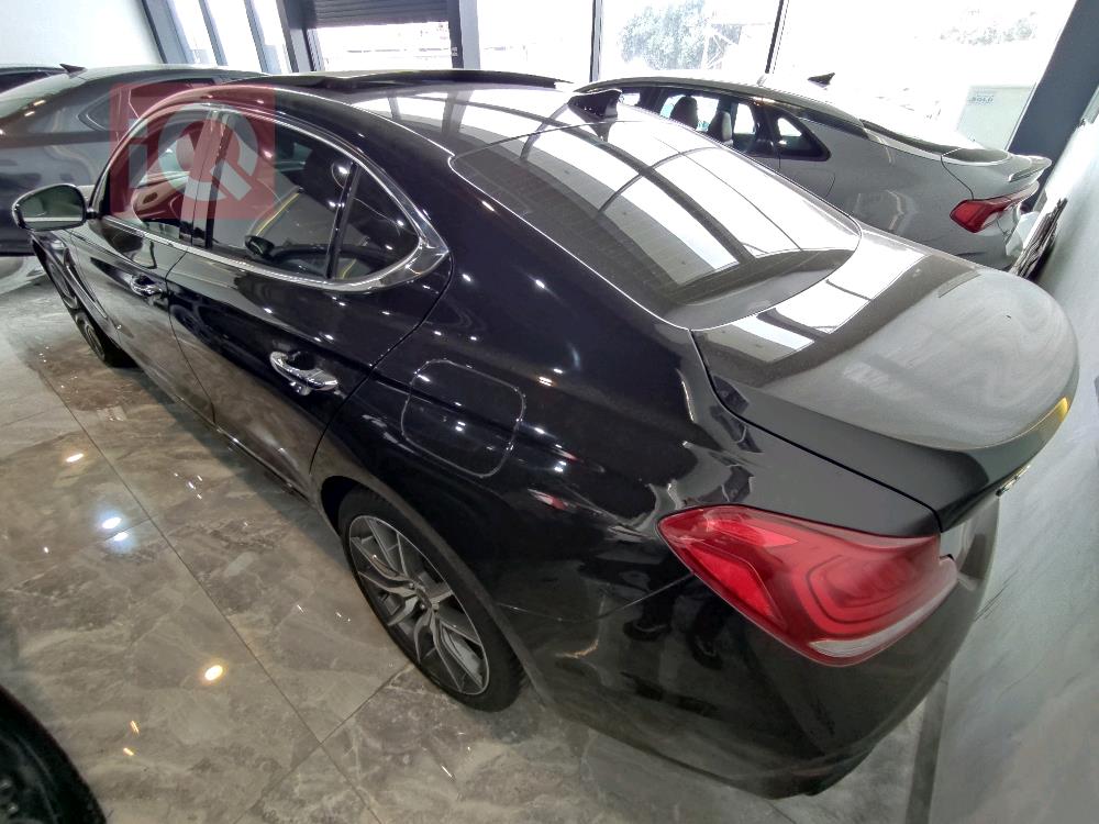 جنسس G70